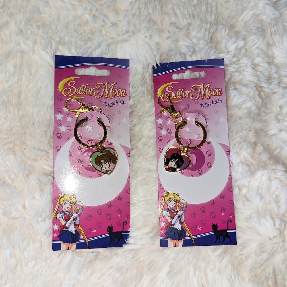 Sailor moon guardian keychain